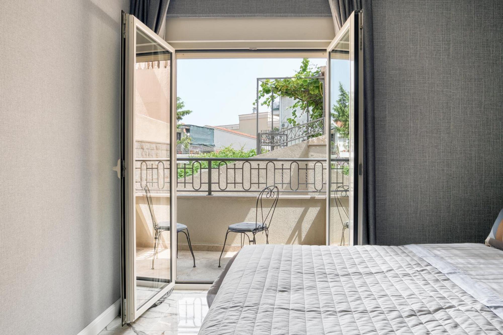 Ap Royal Oak - 2 Bedroom In Apartment